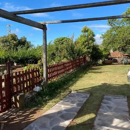 Casa de Férias Rural House To Take A Break, La Serreria 25 - Private Garden